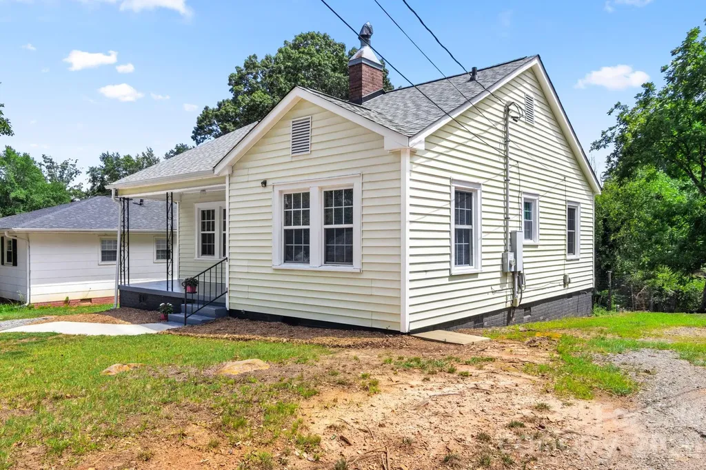 623 E 4th Avenue Gastonia NC 28054