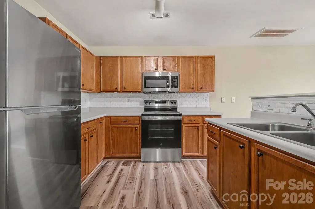 8607 Westhope Street Charlotte NC 28216