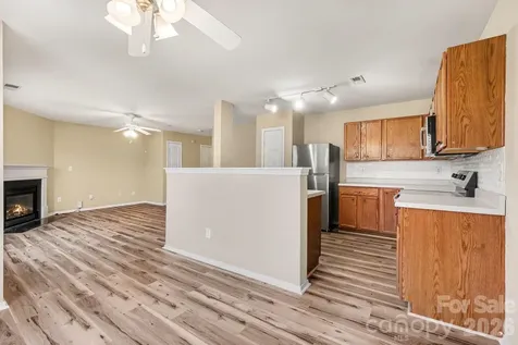 8607 Westhope Street Charlotte NC 28216