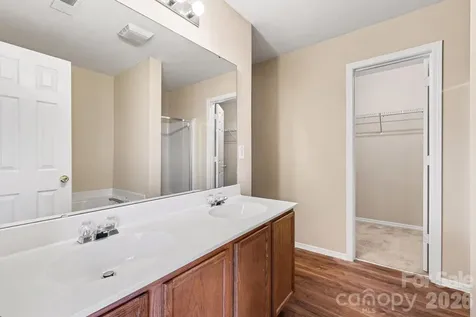 8607 Westhope Street Charlotte NC 28216