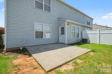 8607 Westhope Street Charlotte NC 28216