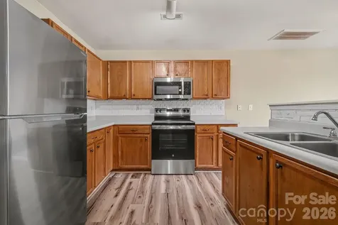 8607 Westhope Street Charlotte NC 28216