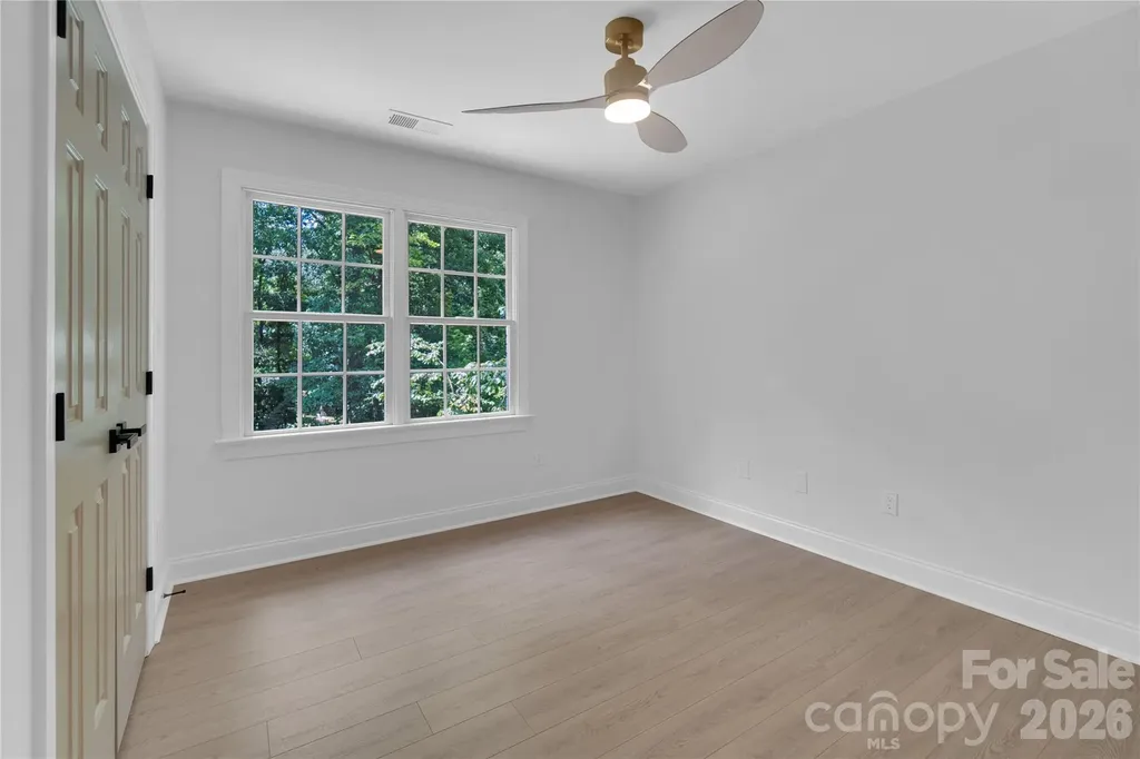 9438 Valley Road Charlotte NC 28270