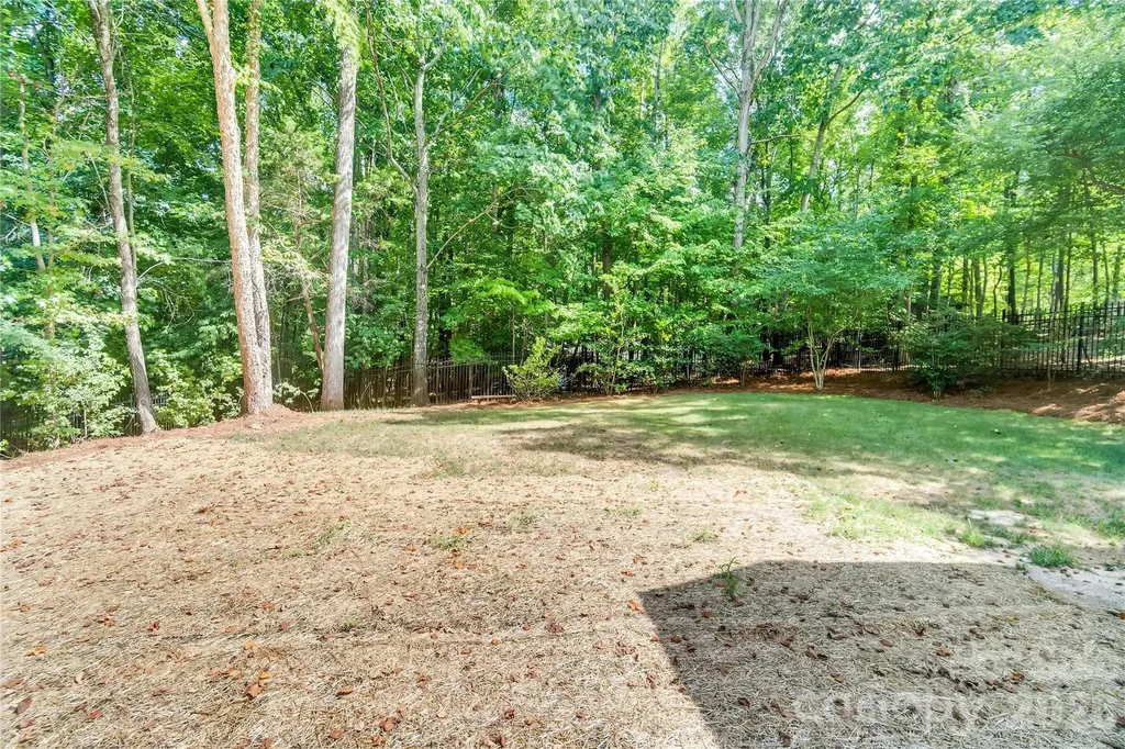 9438 Valley Road Charlotte NC 28270