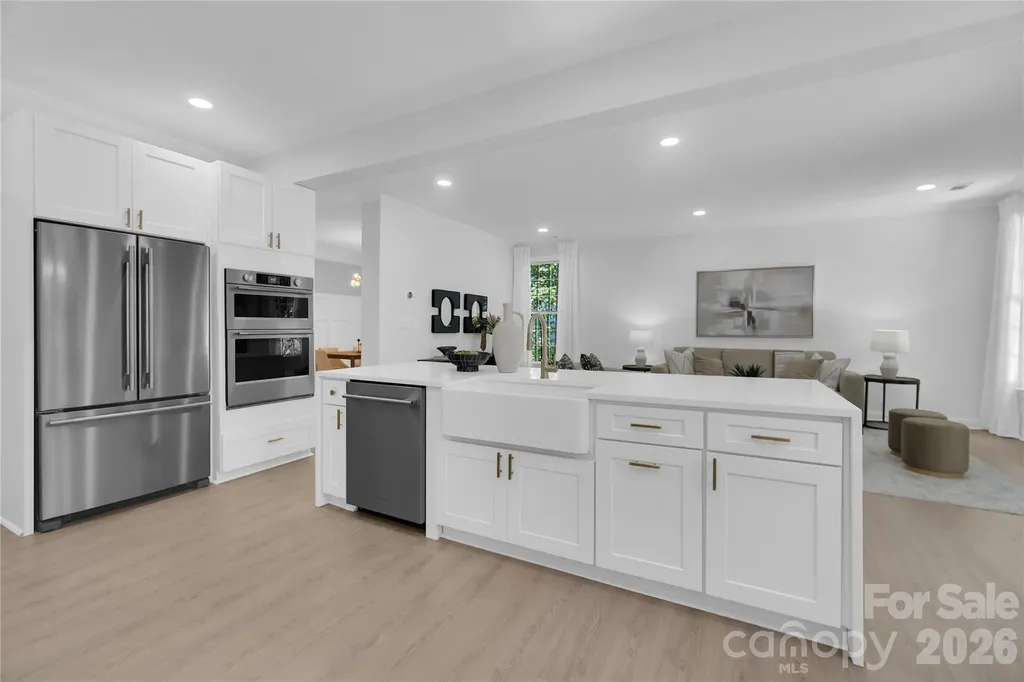 9438 Valley Road Charlotte NC 28270