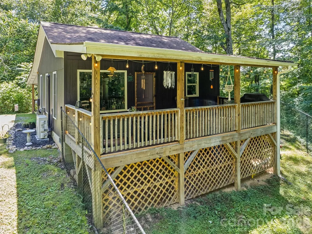 322 Mckinzie Place Waynesville NC 28785