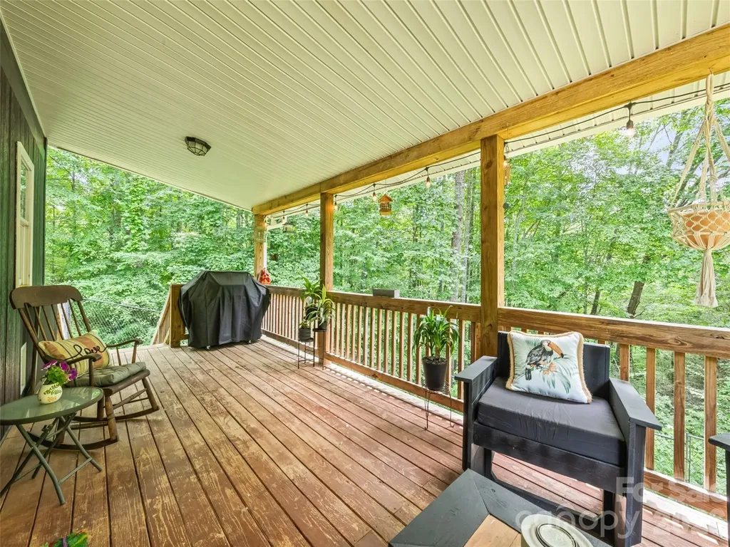 322 Mckinzie Place Waynesville NC 28785