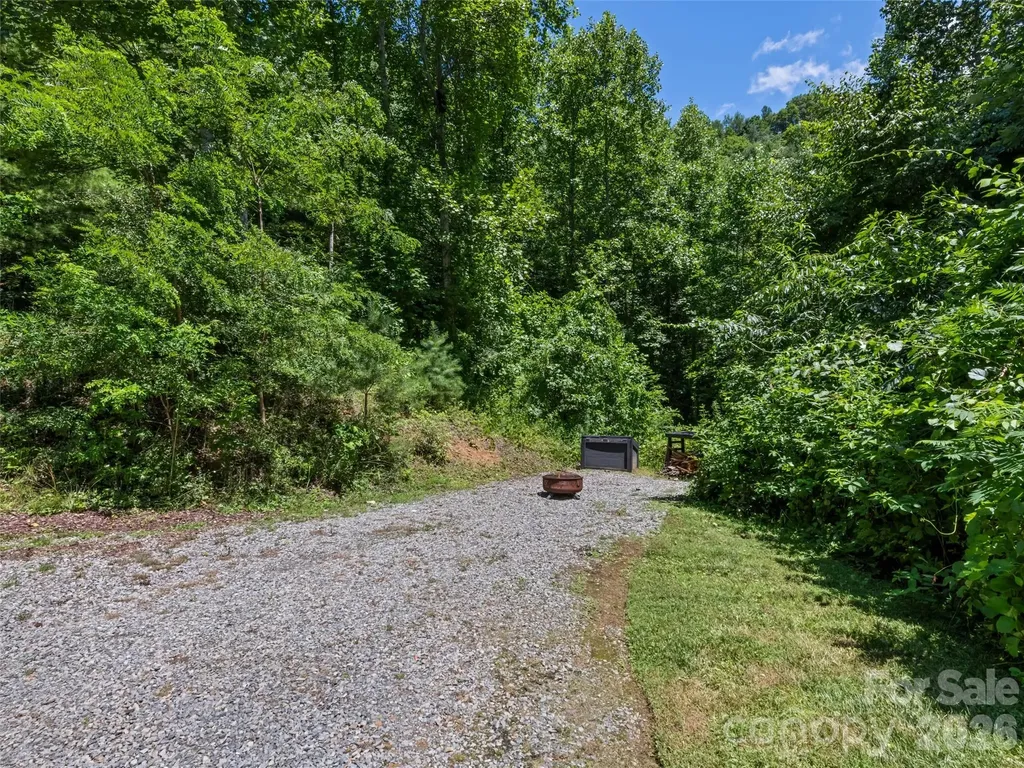 322 Mckinzie Place Waynesville NC 28785
