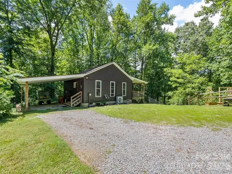 322 Mckinzie Place Waynesville NC 28785