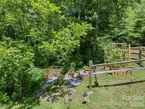 322 Mckinzie Place Waynesville NC 28785