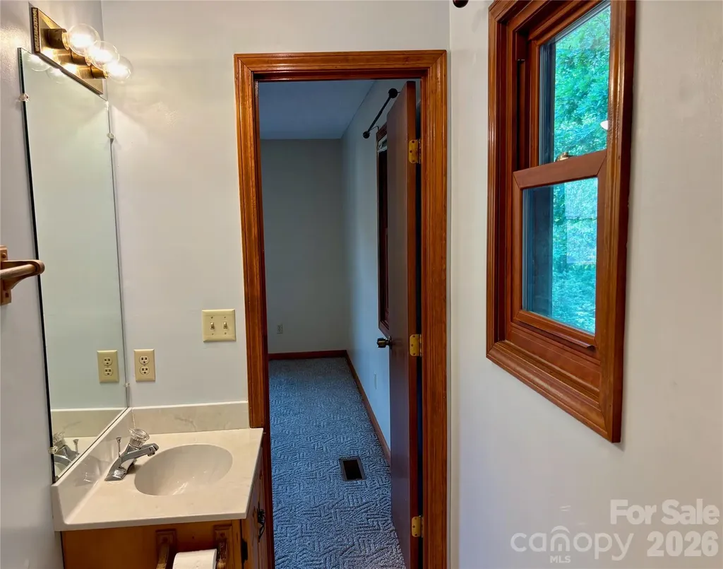 21 Ashwood Drive Asheville NC 28803