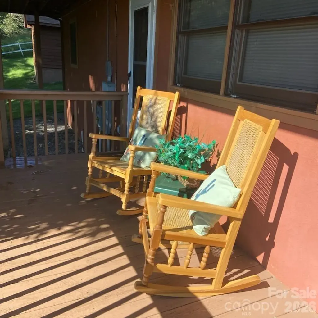 14 Zonia Lane Piney Creek NC 28663