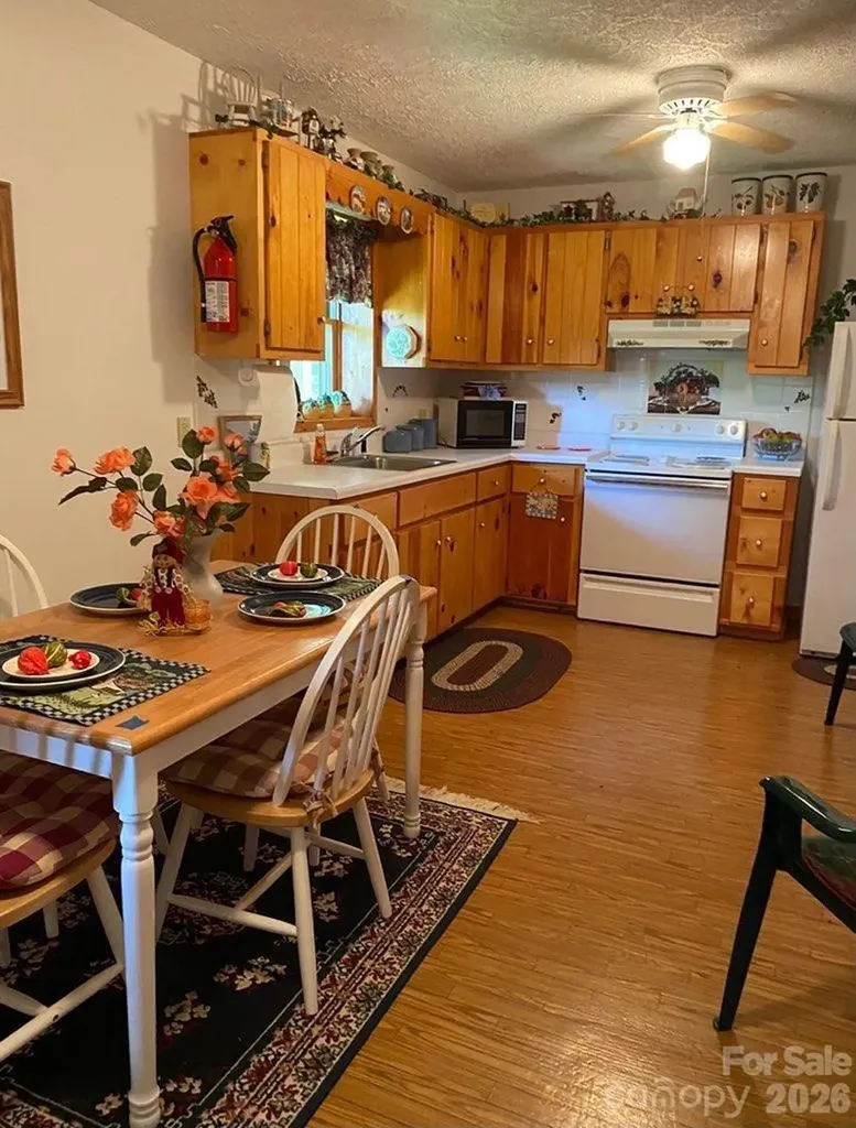 14 Zonia Lane Piney Creek NC 28663