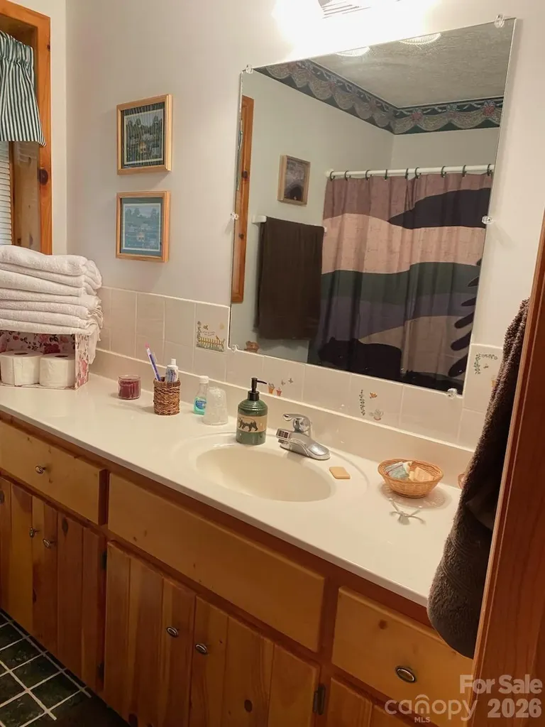 14 Zonia Lane Piney Creek NC 28663