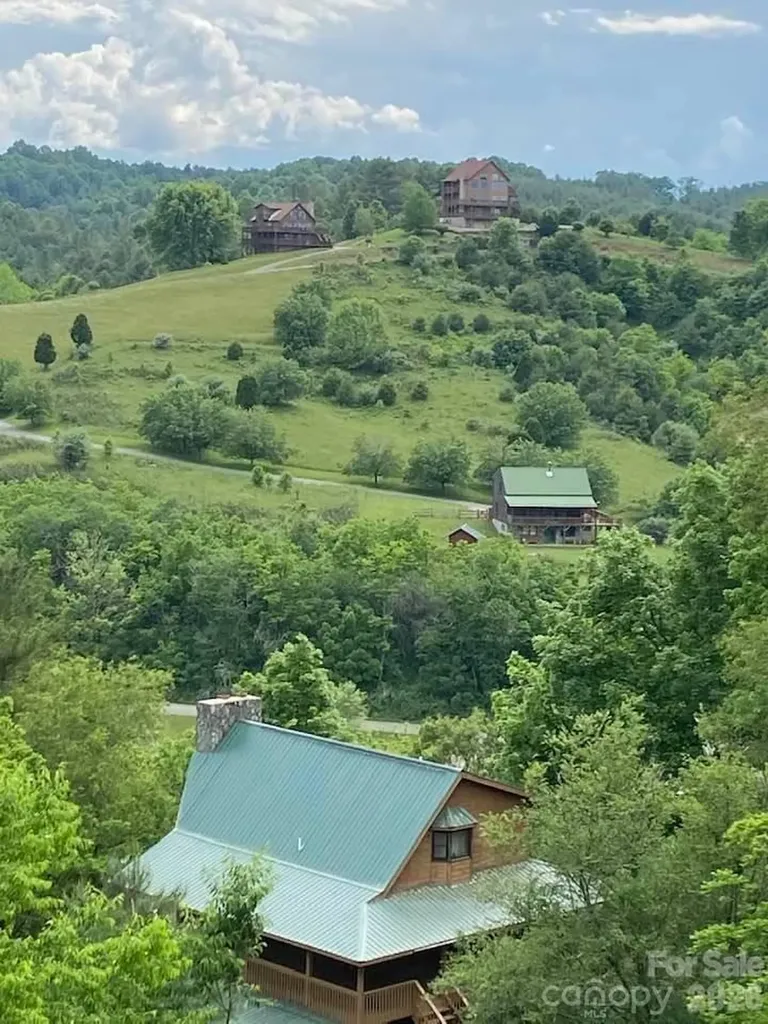 14 Zonia Lane Piney Creek NC 28663