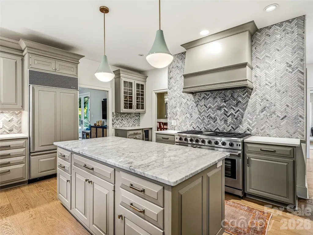 4 Hemlock Road Asheville NC 28803