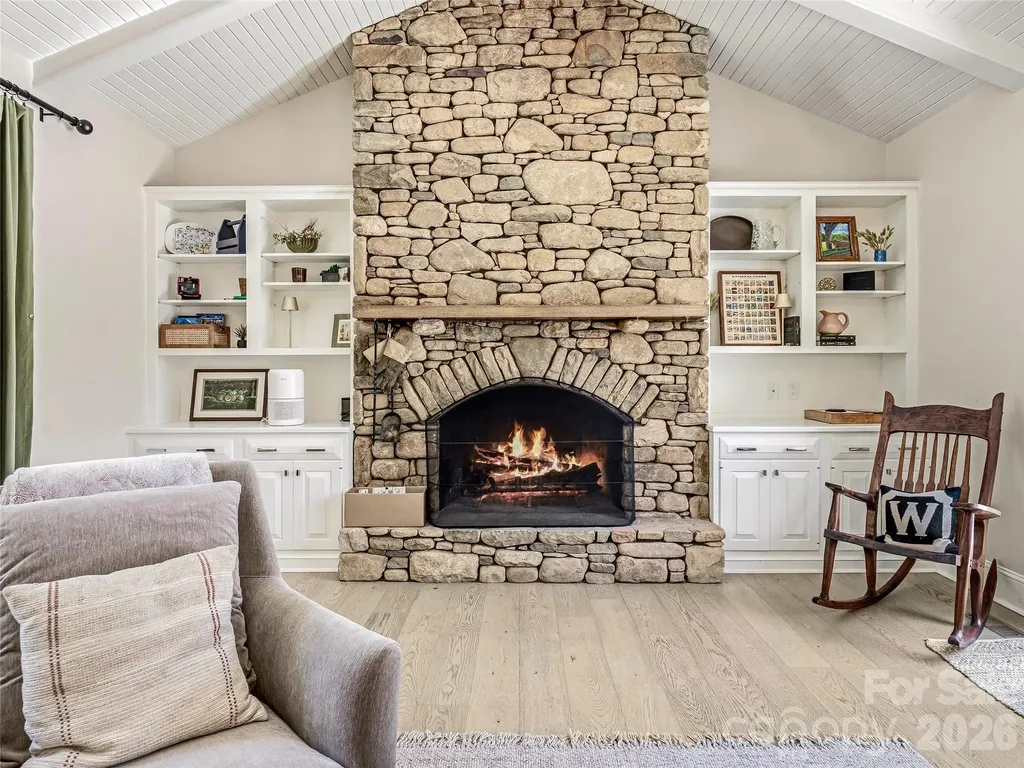 4 Hemlock Road Asheville NC 28803