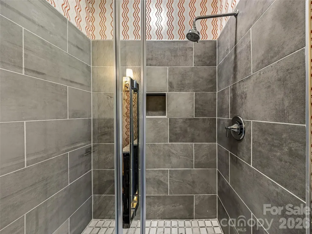 4 Hemlock Road Asheville NC 28803