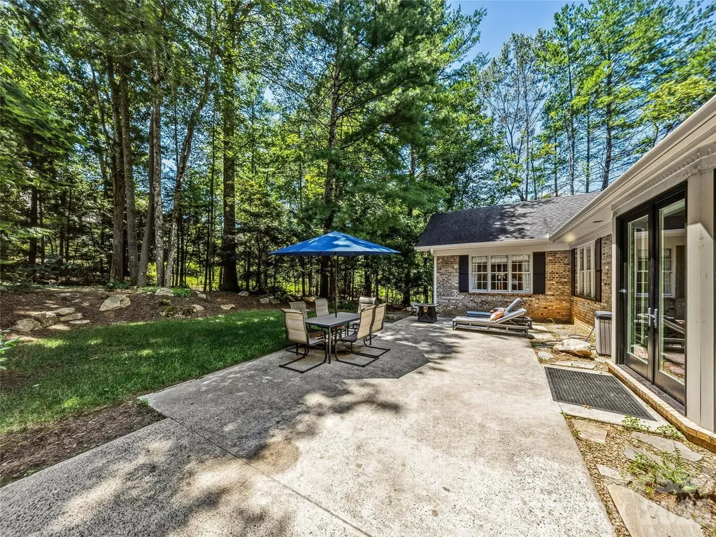 4 Hemlock Road Asheville NC 28803