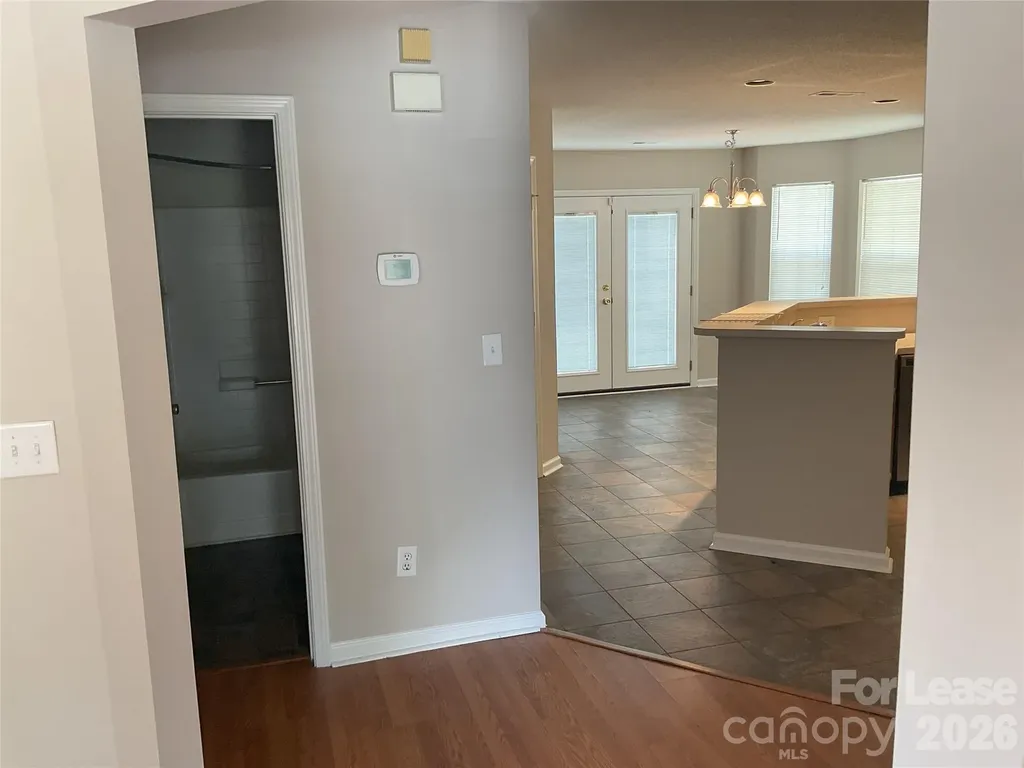 9112 Four Mile Creek Road Charlotte NC 28277