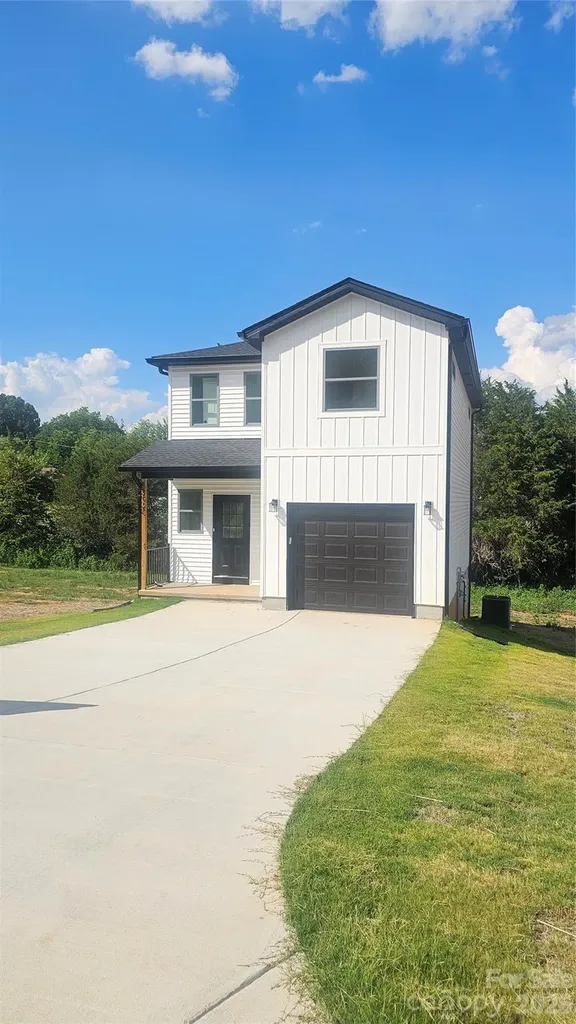 2920 21st Street Lane NE Hickory NC 28601