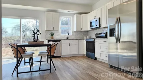 2920 21st Street Lane NE Hickory NC 28601