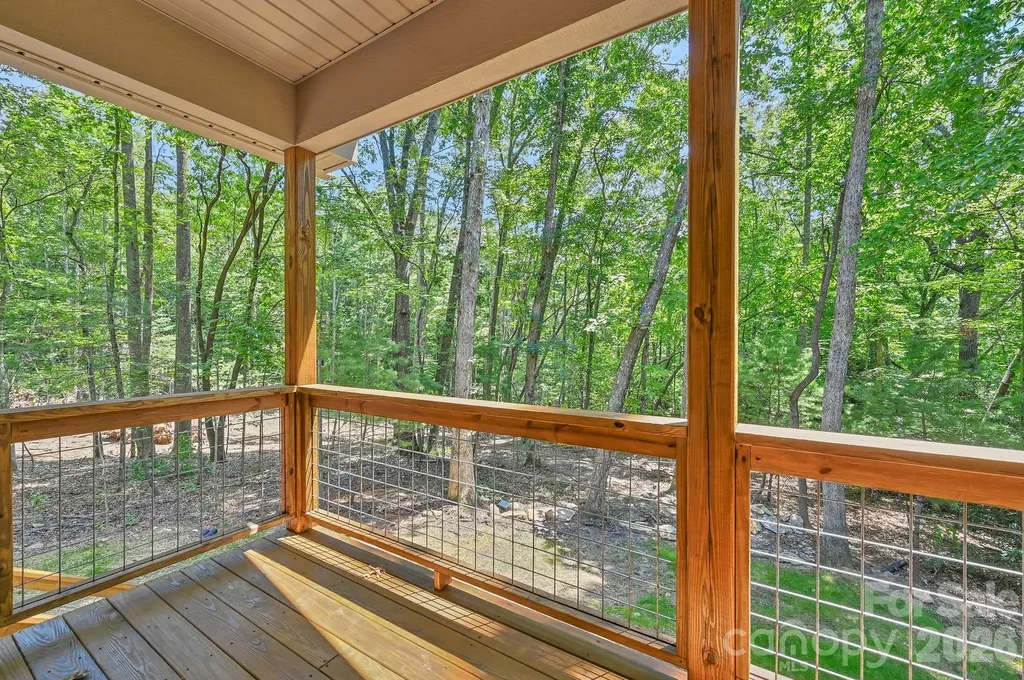 63 Abbey Lane Hendersonville NC 28739
