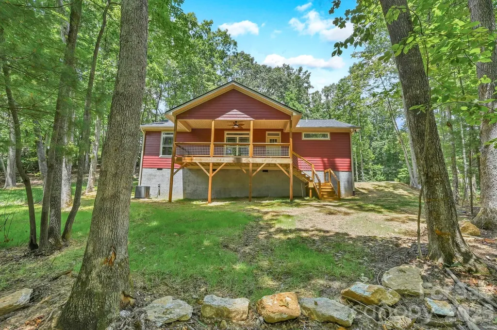 63 Abbey Lane Hendersonville NC 28739