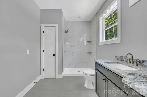 63 Abbey Lane Hendersonville NC 28739
