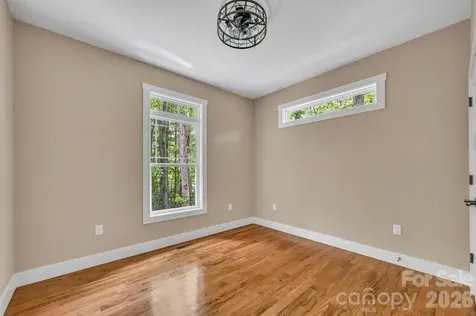 63 Abbey Lane Hendersonville NC 28739