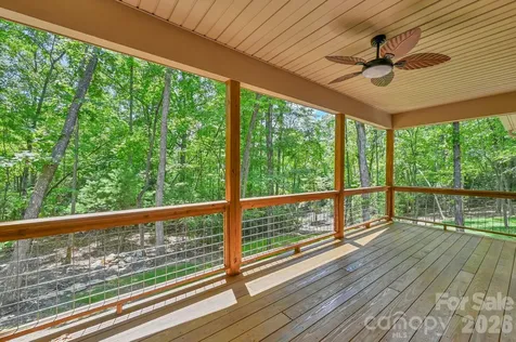 63 Abbey Lane Hendersonville NC 28739