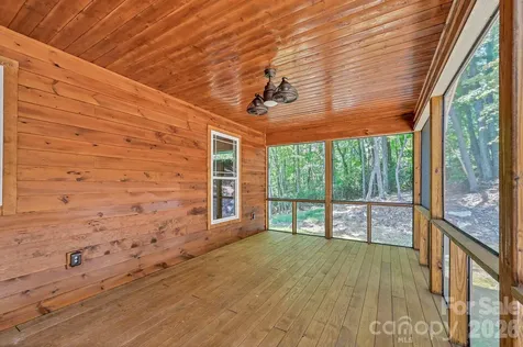 63 Abbey Lane Hendersonville NC 28739