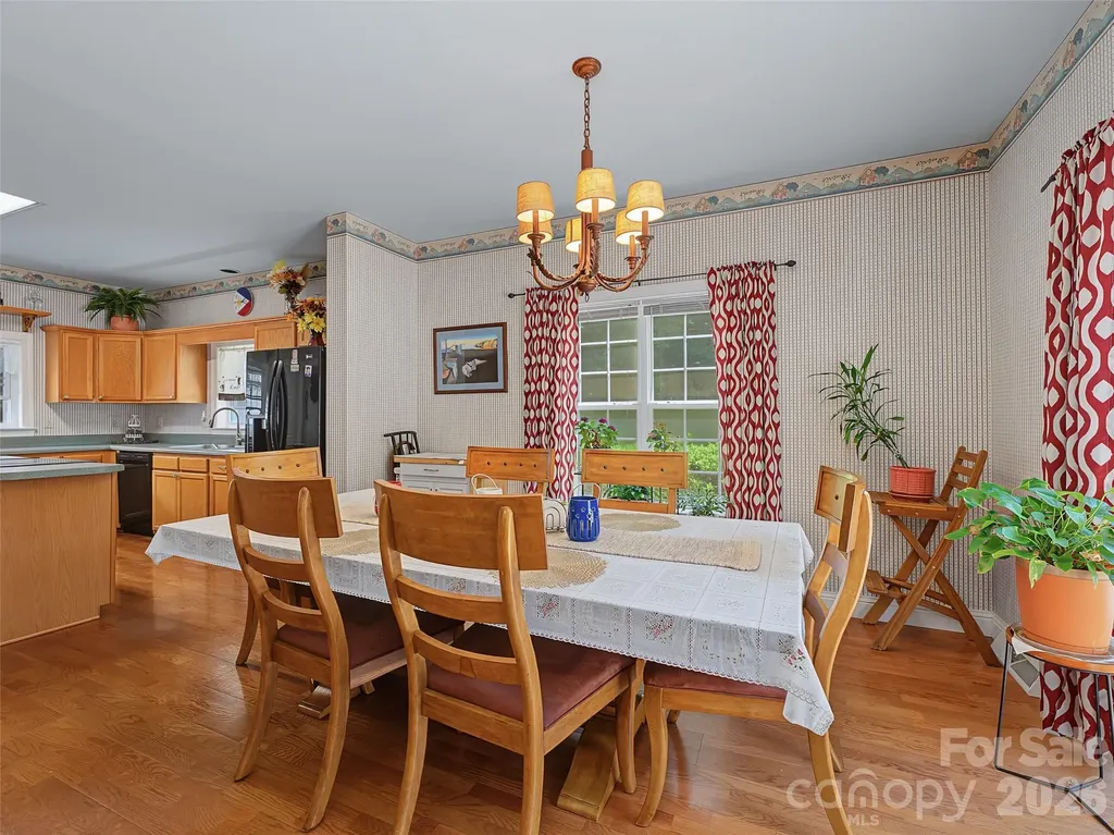 176 Chelsea Nix Lane Hendersonville NC 28792