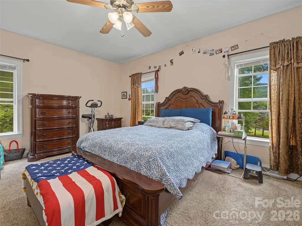 176 Chelsea Nix Lane Hendersonville NC 28792