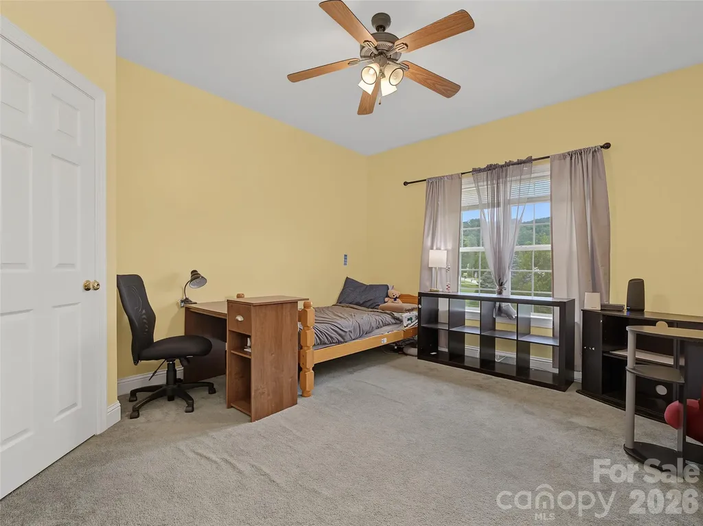 176 Chelsea Nix Lane Hendersonville NC 28792