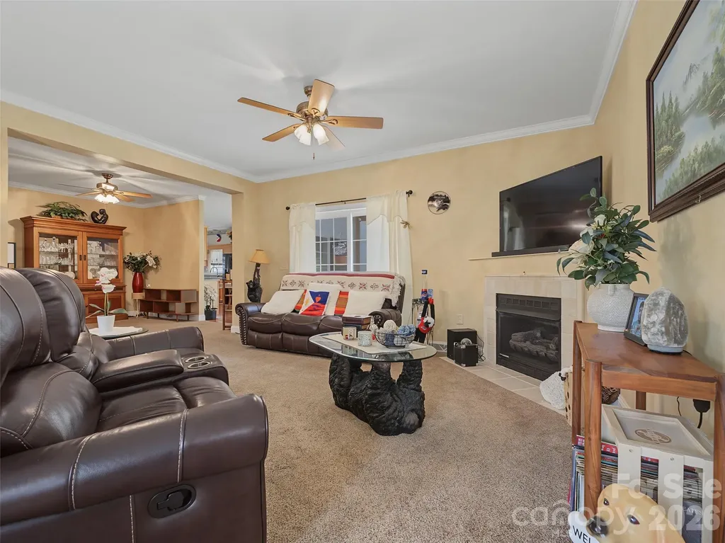 176 Chelsea Nix Lane Hendersonville NC 28792
