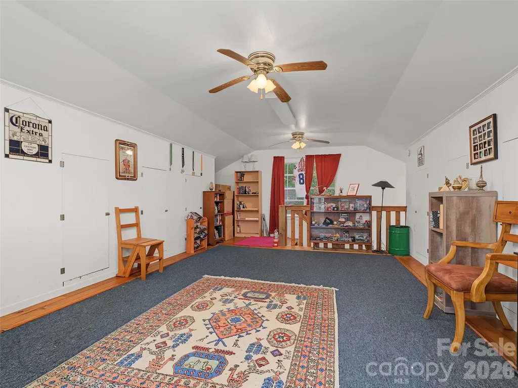 176 Chelsea Nix Lane Hendersonville NC 28792