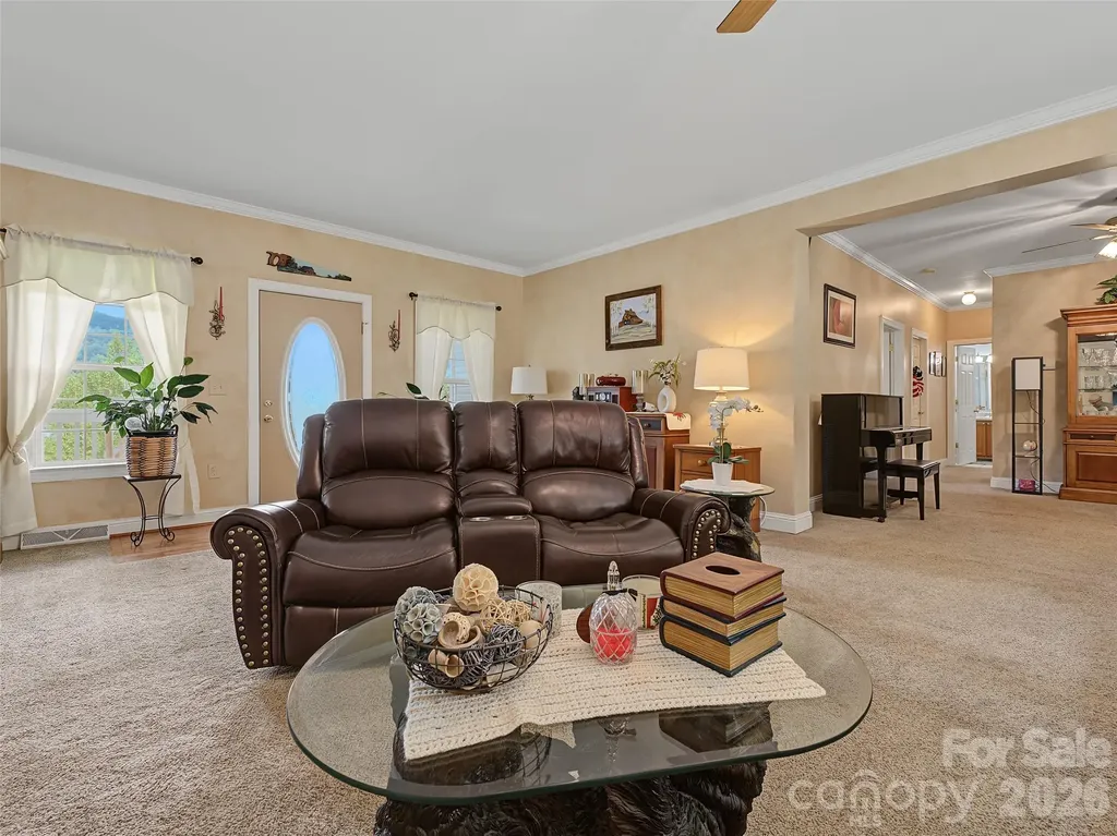 176 Chelsea Nix Lane Hendersonville NC 28792