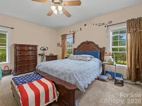 176 Chelsea Nix Lane Hendersonville NC 28792