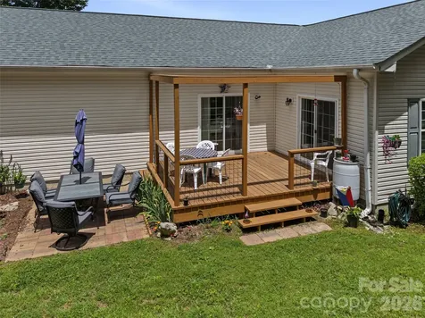 176 Chelsea Nix Lane Hendersonville NC 28792