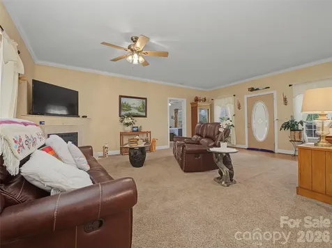 176 Chelsea Nix Lane Hendersonville NC 28792