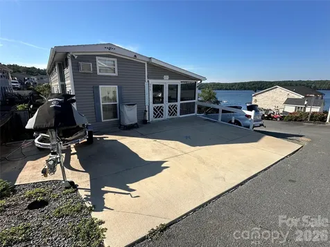 195 Grand View Drive New London NC 28127