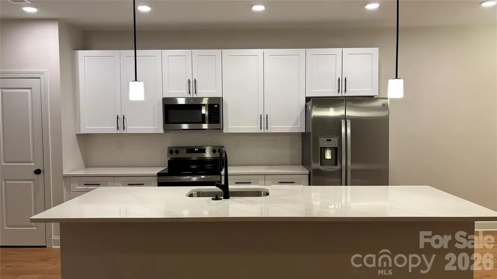 4817 Victoria Avenue Charlotte NC 28269