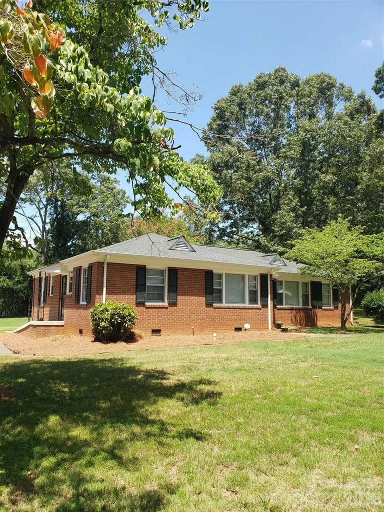 938 W Warren Street Shelby NC 28150