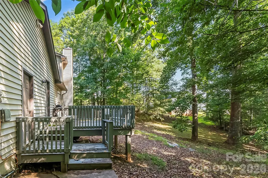 34 Lakeside Drive Marion NC 28752