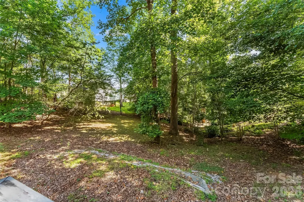 34 Lakeside Drive Marion NC 28752