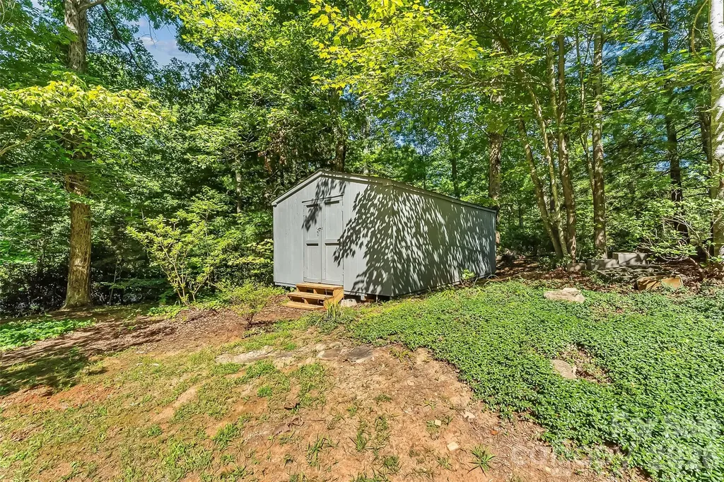 34 Lakeside Drive Marion NC 28752