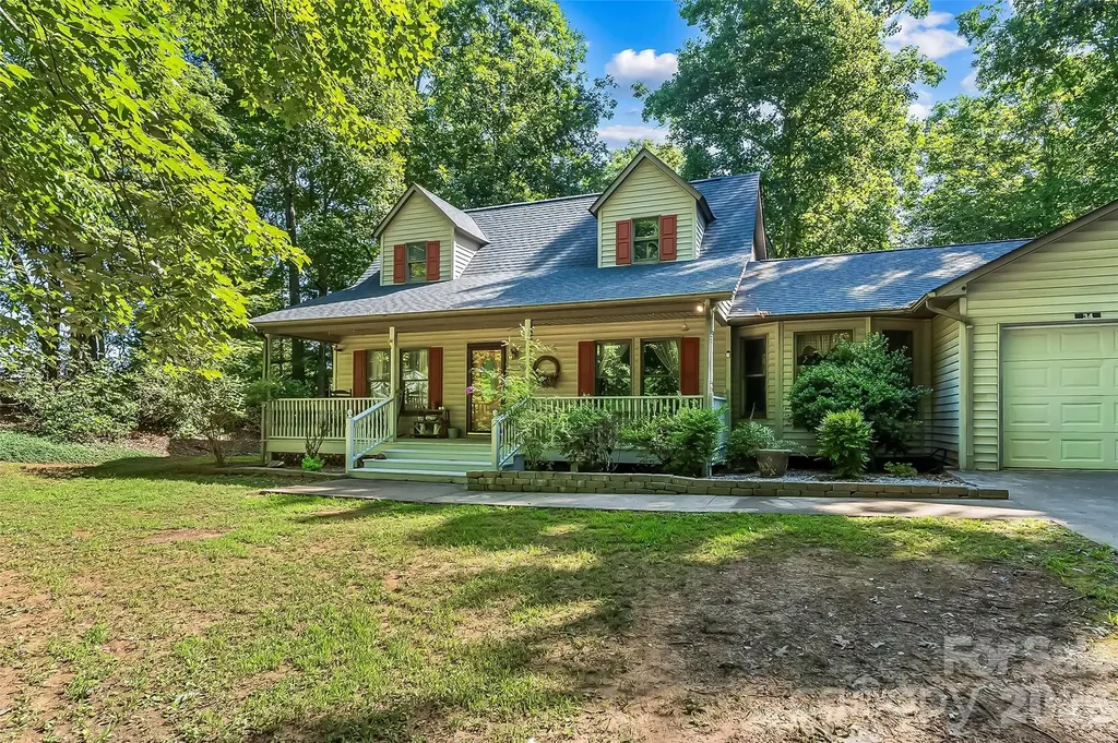 34 Lakeside Drive Marion NC 28752