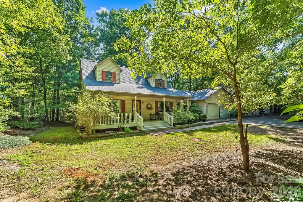 34 Lakeside Drive Marion NC 28752