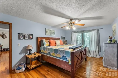 34 Lakeside Drive Marion NC 28752
